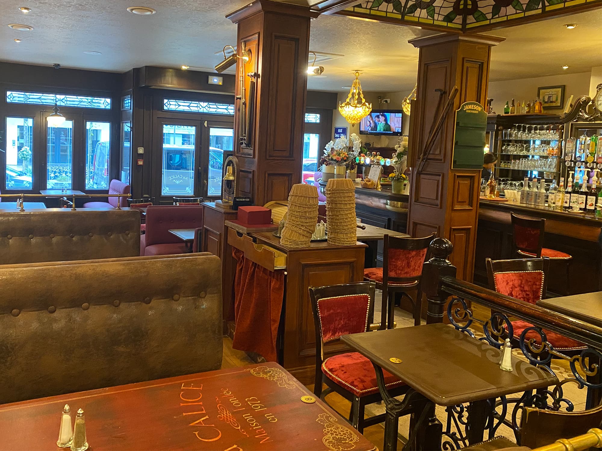 La salle de restaurant au Calice